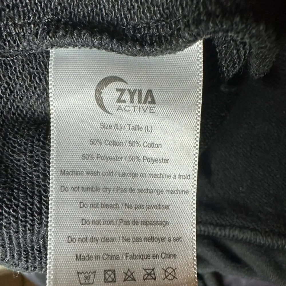 Zyia Active Ombre Black Cropped Drawstring Hoodie Sweatshirt Size Large - Picture 6 of 7